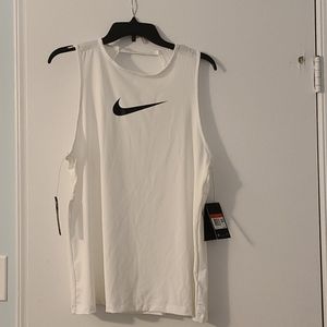 NWT. NIKE WHITE TANK SIZE L